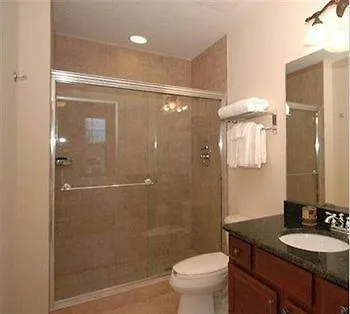 Emerald Greens Condo Resort Тампа Апартаменты